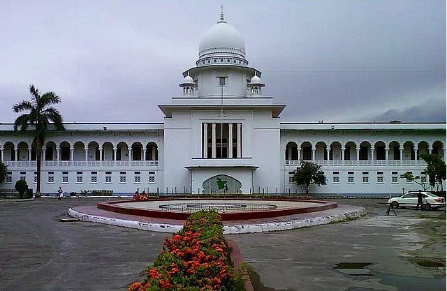 গত তিন নির্বাচন অবৈধ ঘোষণা চেয়ে সারজিস-হাসনাতদের রিট